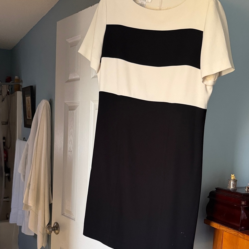 Jones New York Cream and Lime Green Dress